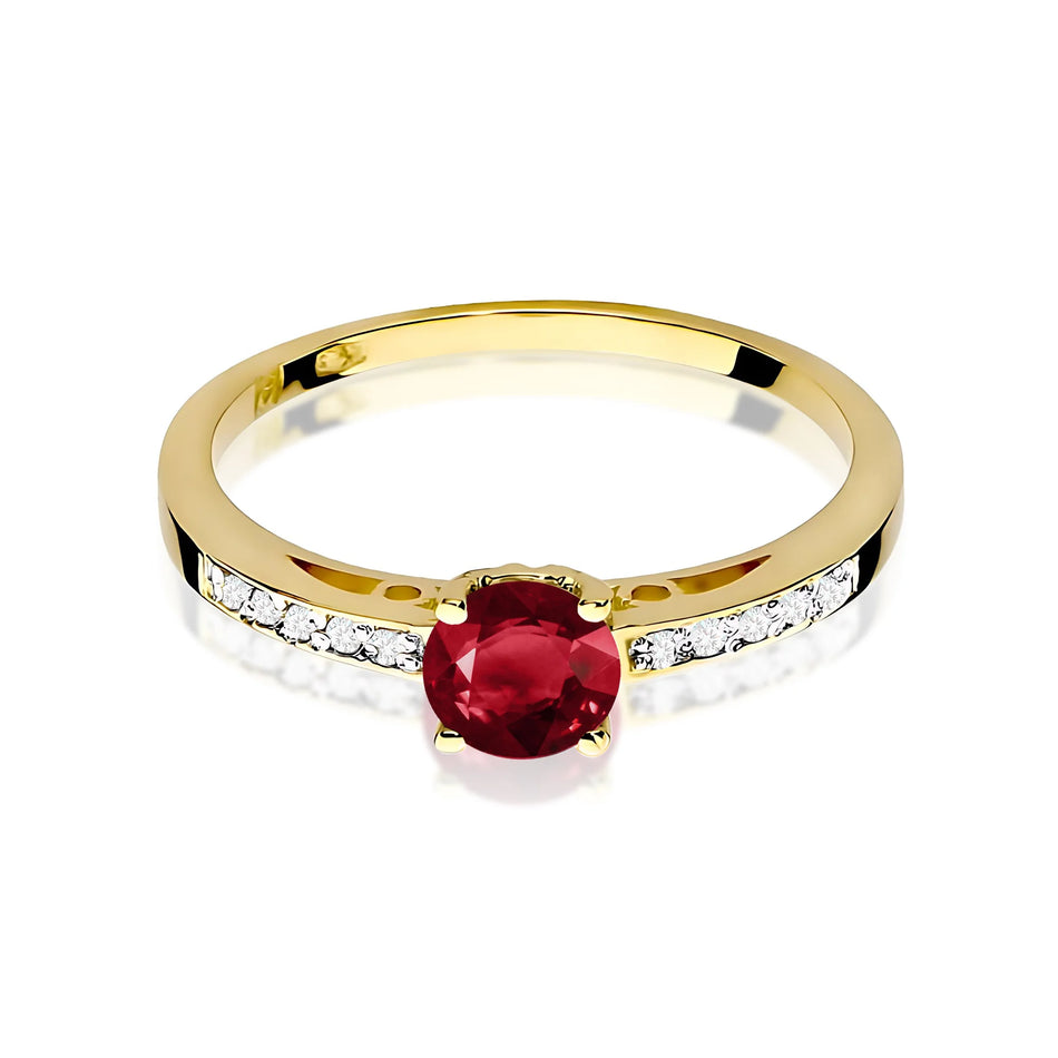 Gold Ring with 0.60ct Garnet and 0.05ct Diamonds