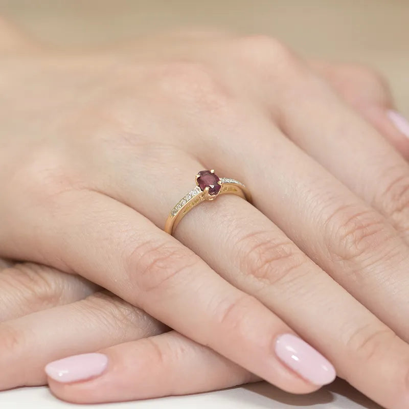 goldring-mit-0-60ct-rubin-und-0-05ct-diamanten-w0067-rur-01