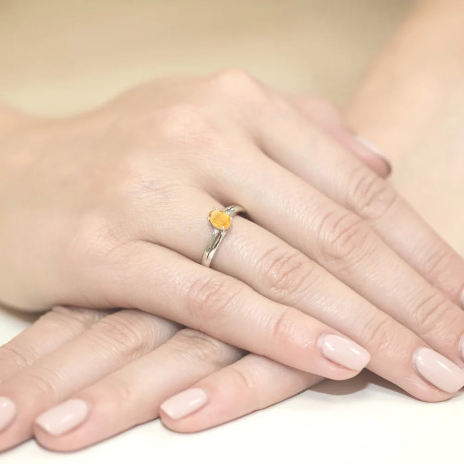 goldring-mit-0-60ct-citrin-und-0-029ct-diamanten-w0068-ciy-01