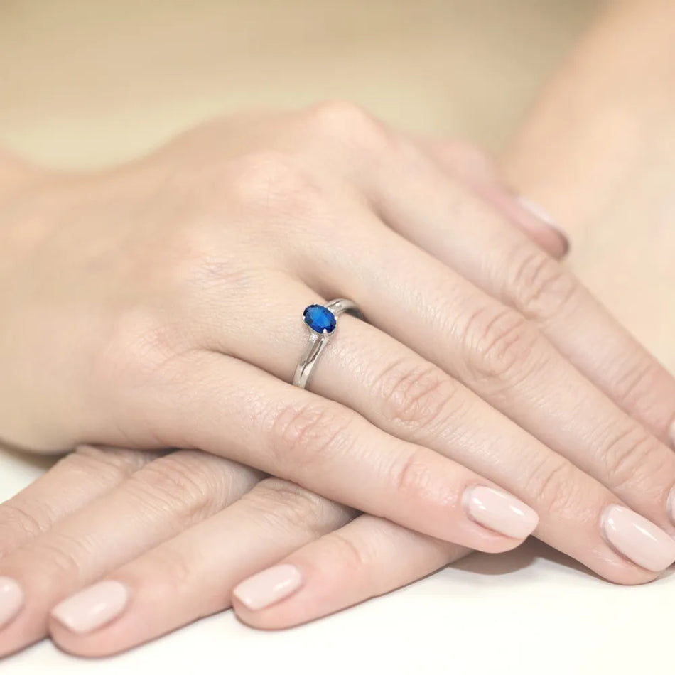 goldring-mit-0-70ct-saphir-und-0-029ct-diamanten-w0068-sab-01