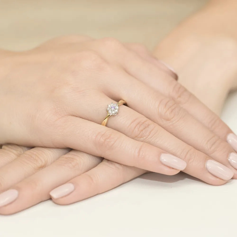 gold-ring-with-0-10ct-amethyst-and-diamonds-w0072-amv-01