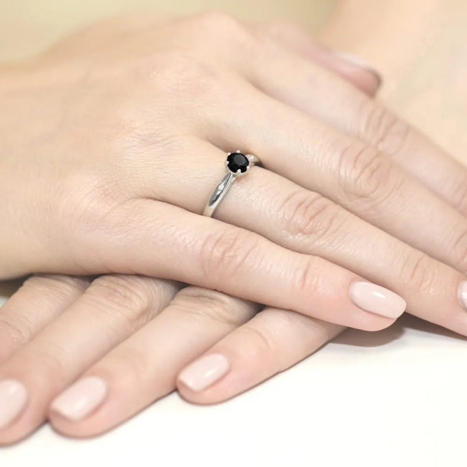 gold-ring-with-0-50ct-black-diamond-and-0-01ct-diamonds-w0074-dib-01