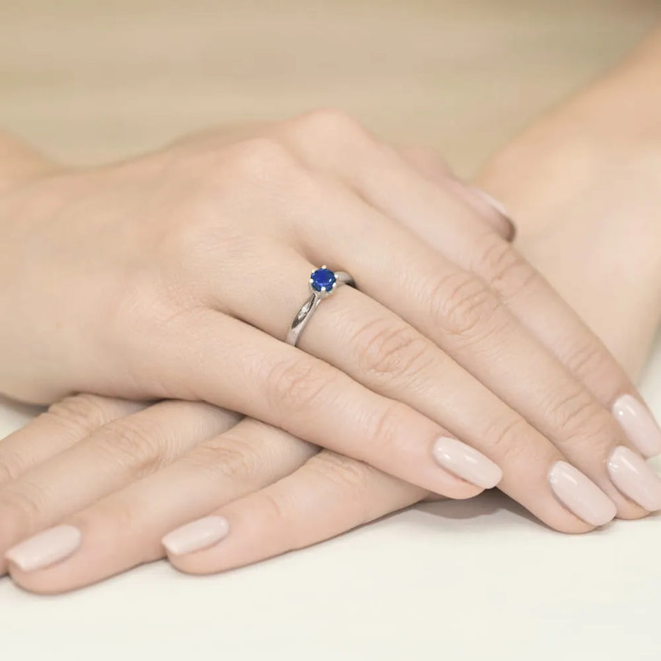 goldring-mit-0-50ct-saphir-und-diamanten-w0074-sab-01