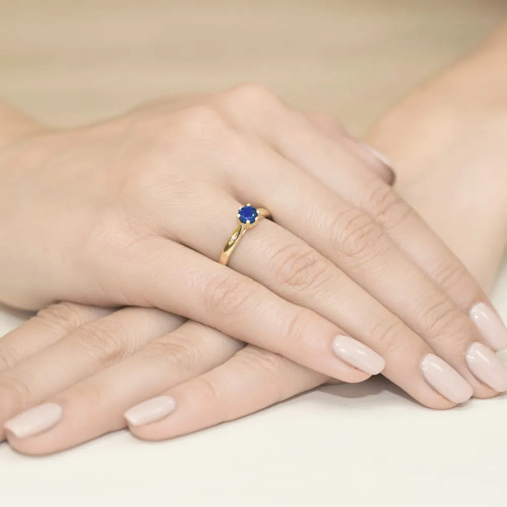 gold-ring-with-0-50ct-sapphire-and-diamonds-w0074-sab-01