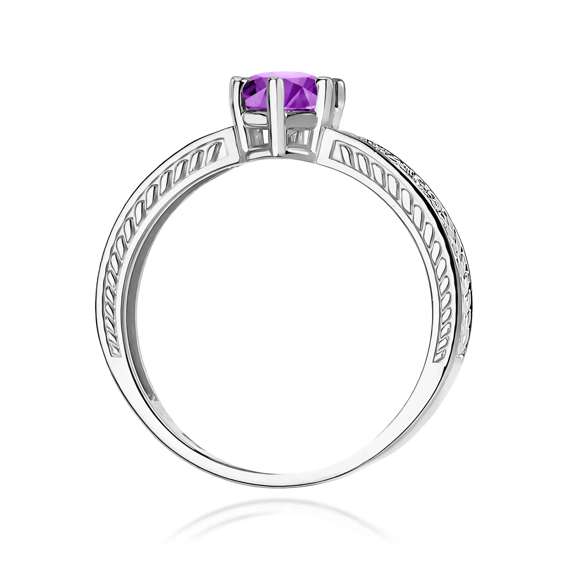 gold-ring-with-0-50ct-amethyst-and-diamonds-w0075-amv-01