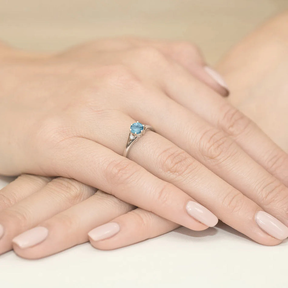 goldring-mit-0-50ct-topas-und-diamanten-w0076-tob-01