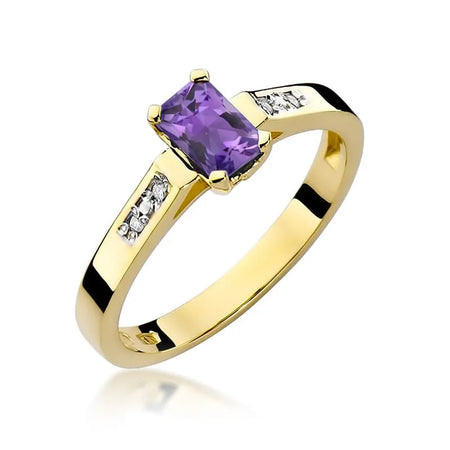 gold-ring-with-0-50ct-amethyst-and-0-04ct-diamonds-w0078-amv-01
