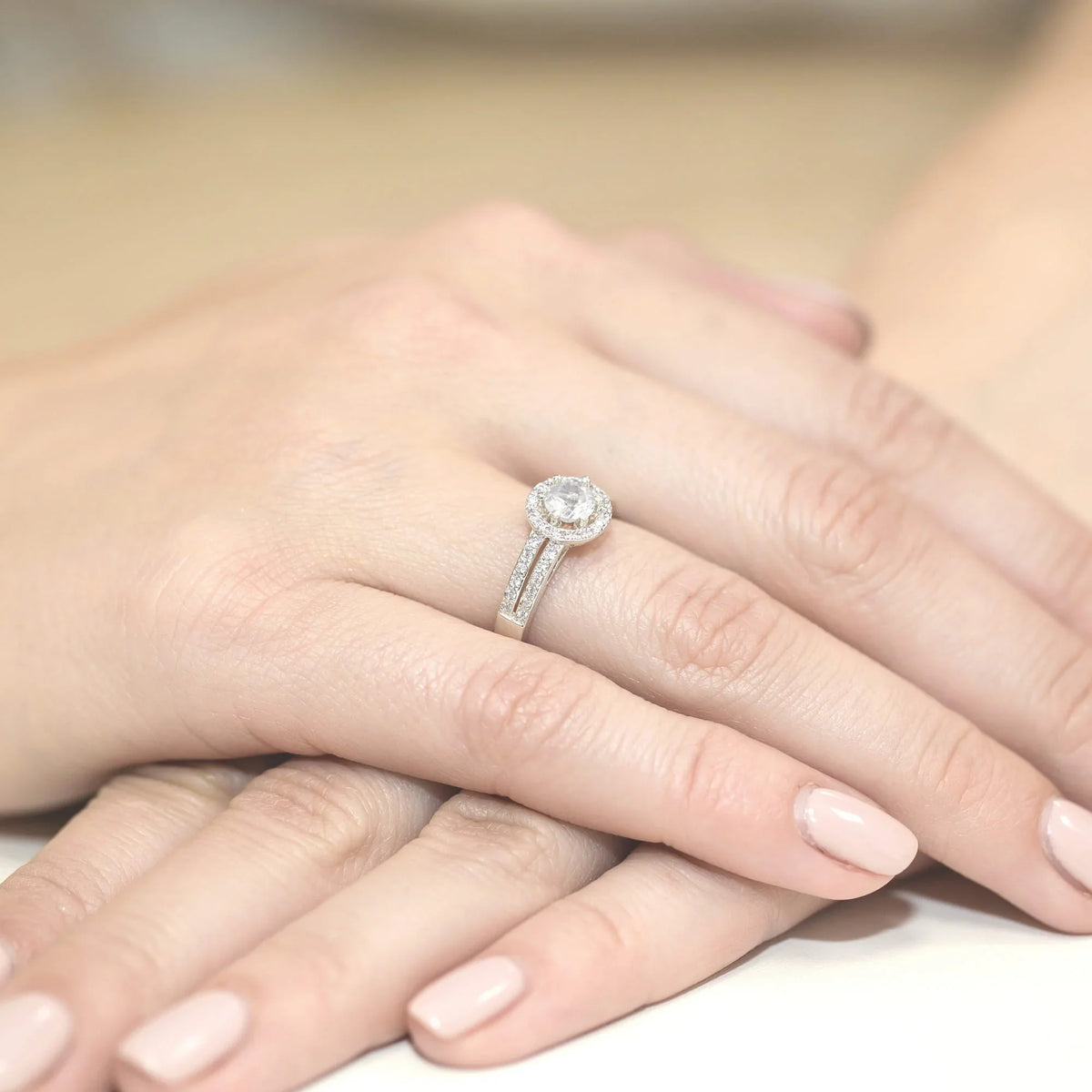 Verlobungsring mit Lab-grown Diamant in 585 Weißgold