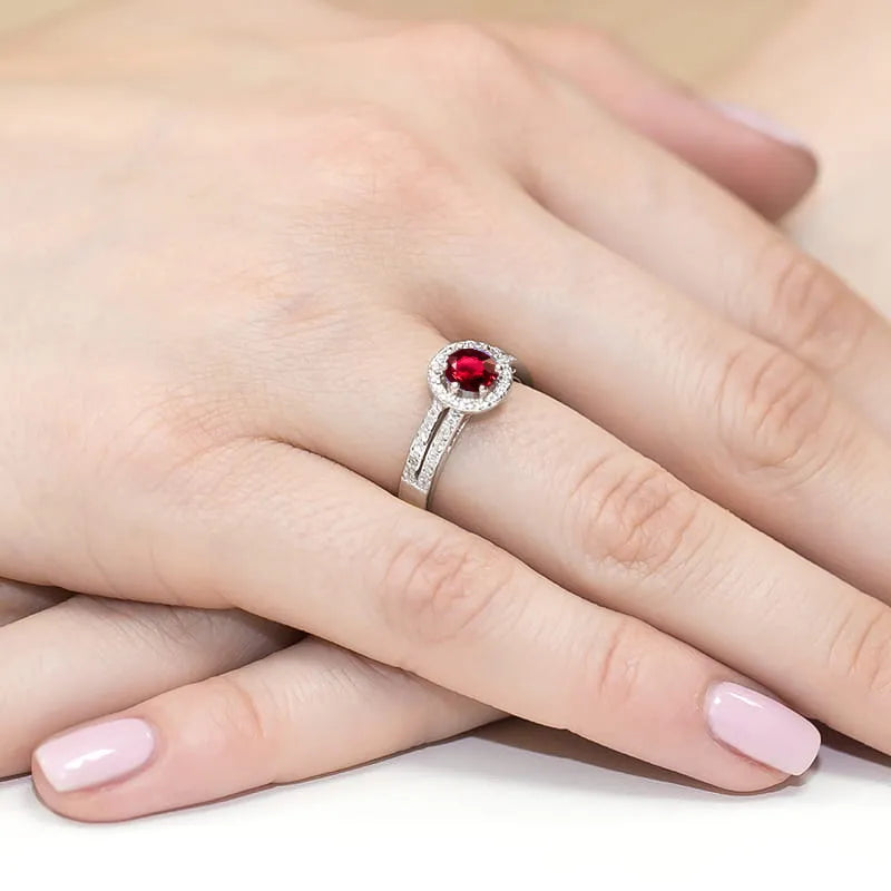 gold-ring-with-0-60ct-ruby-and-0-20ct-diamonds-w0087-rur-01