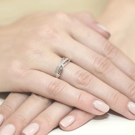 gold-ring-with-0-06ct-diamonds-w0090-diw-01