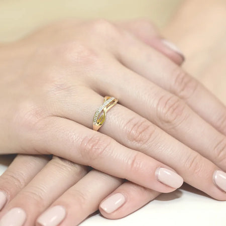 gold-ring-with-0-06ct-diamonds-w0090-diw-01