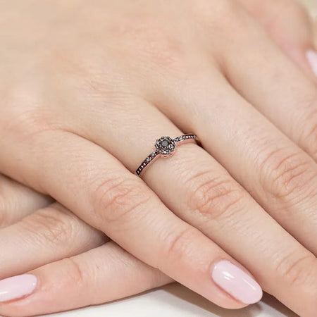 gold-ring-with-0-04ct-and-0-054ct-black-diamonds-w0091-dib-02