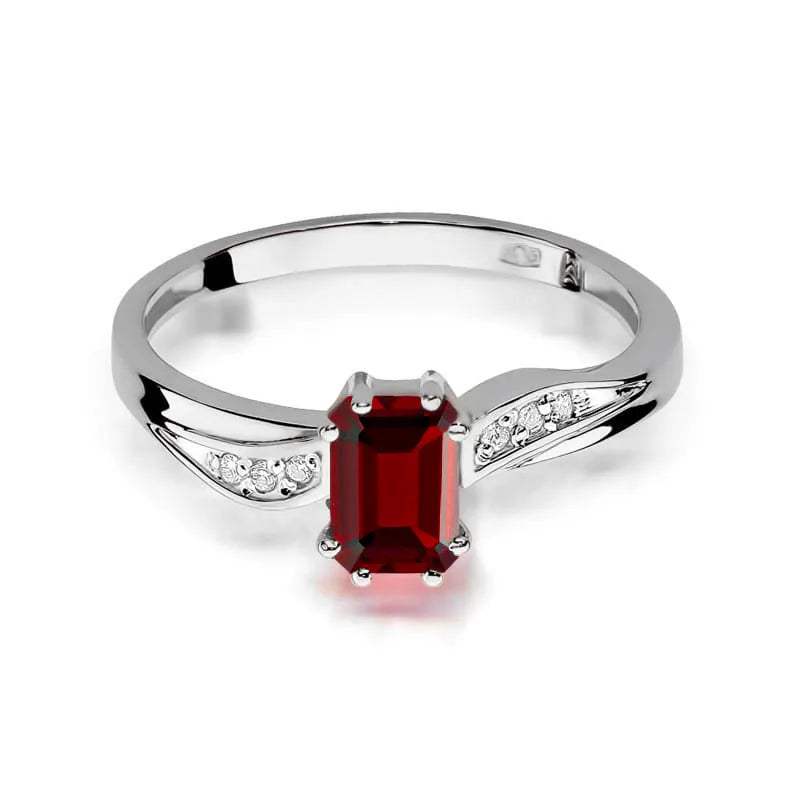 gold-ring-with-0-80ct-ruby-and-0-03ct-diamonds-w0094-rur-01
