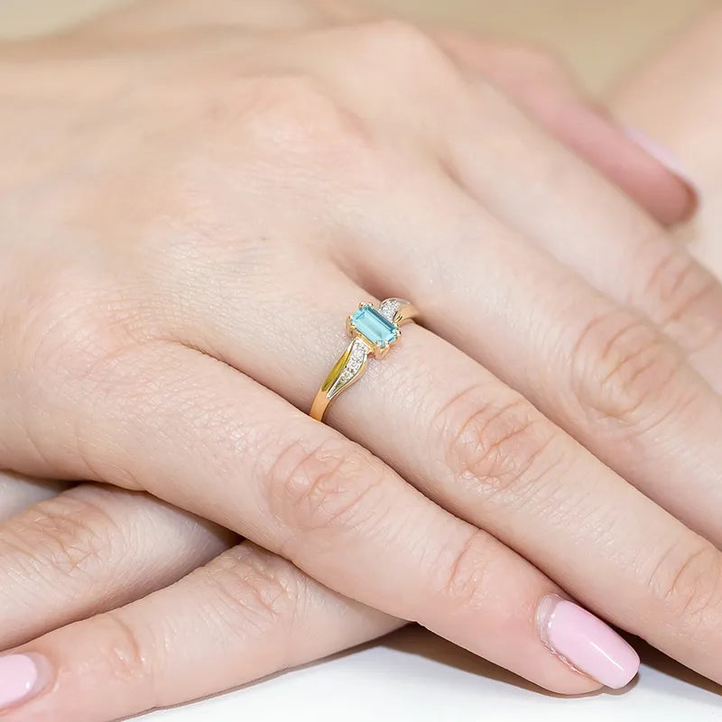 Goldring mit 0,65 ct Topas und 0,03 ct Diamanten W0094-TOB-01