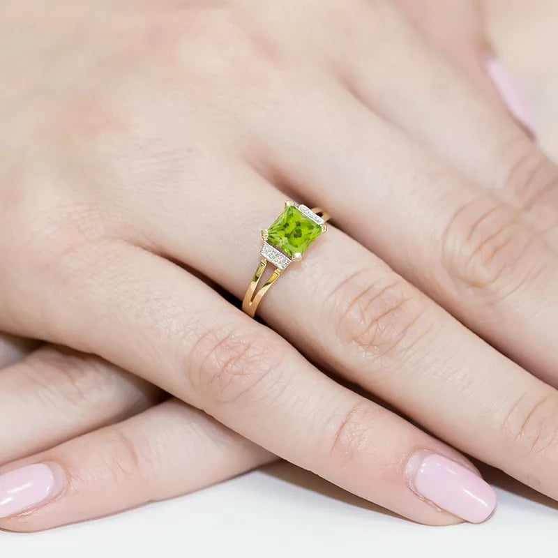 goldring-mit-1-10ct-olivin-und-0-03ct-diamanten-w0103-peg-01
