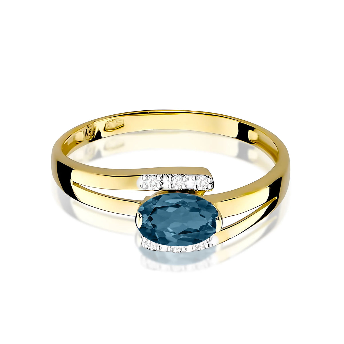 Bypass-Ring aus 585er Gelbgold mit ovalem London-Blue-Topas 0,50 ct und Diamanten 0,052 ct