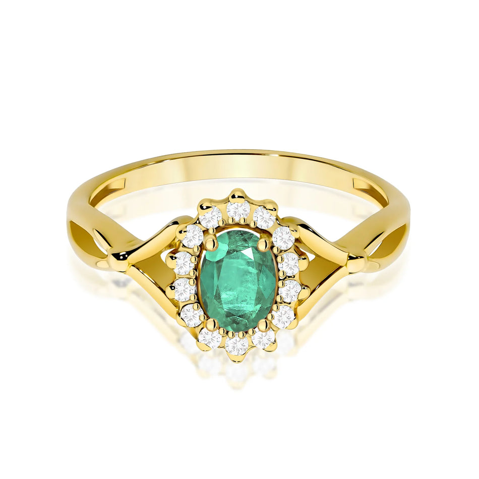 Gold Ring with 0.40ct Emerald and 0.12ct Diamonds