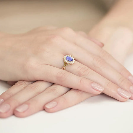 gold-ring-with-0-70ct-tansanit-and-0-28ct-diamonds-w0182-tap-02