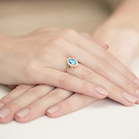 gold-ring-with-0-50ct-topaz-and-0-12ct-diamonds-w0182-tob-01