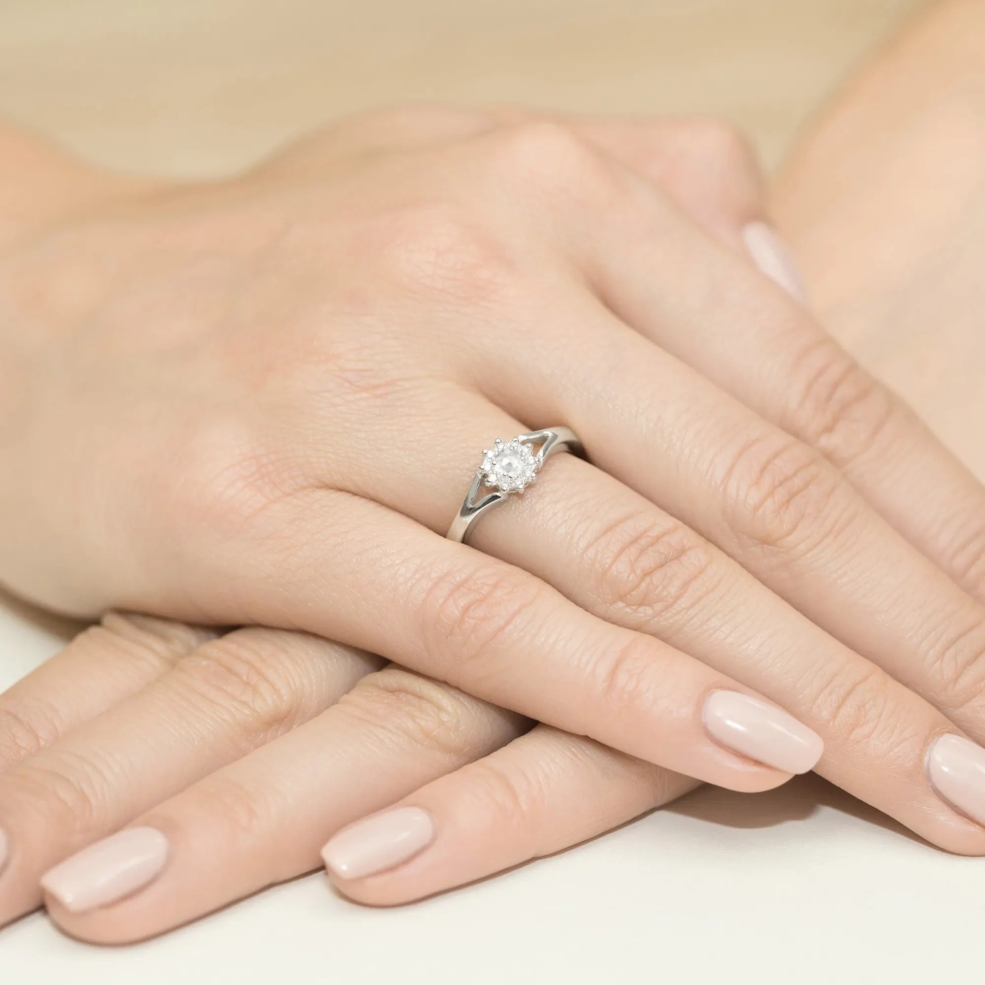 Diamond Engagement Ring in 585 White Gold