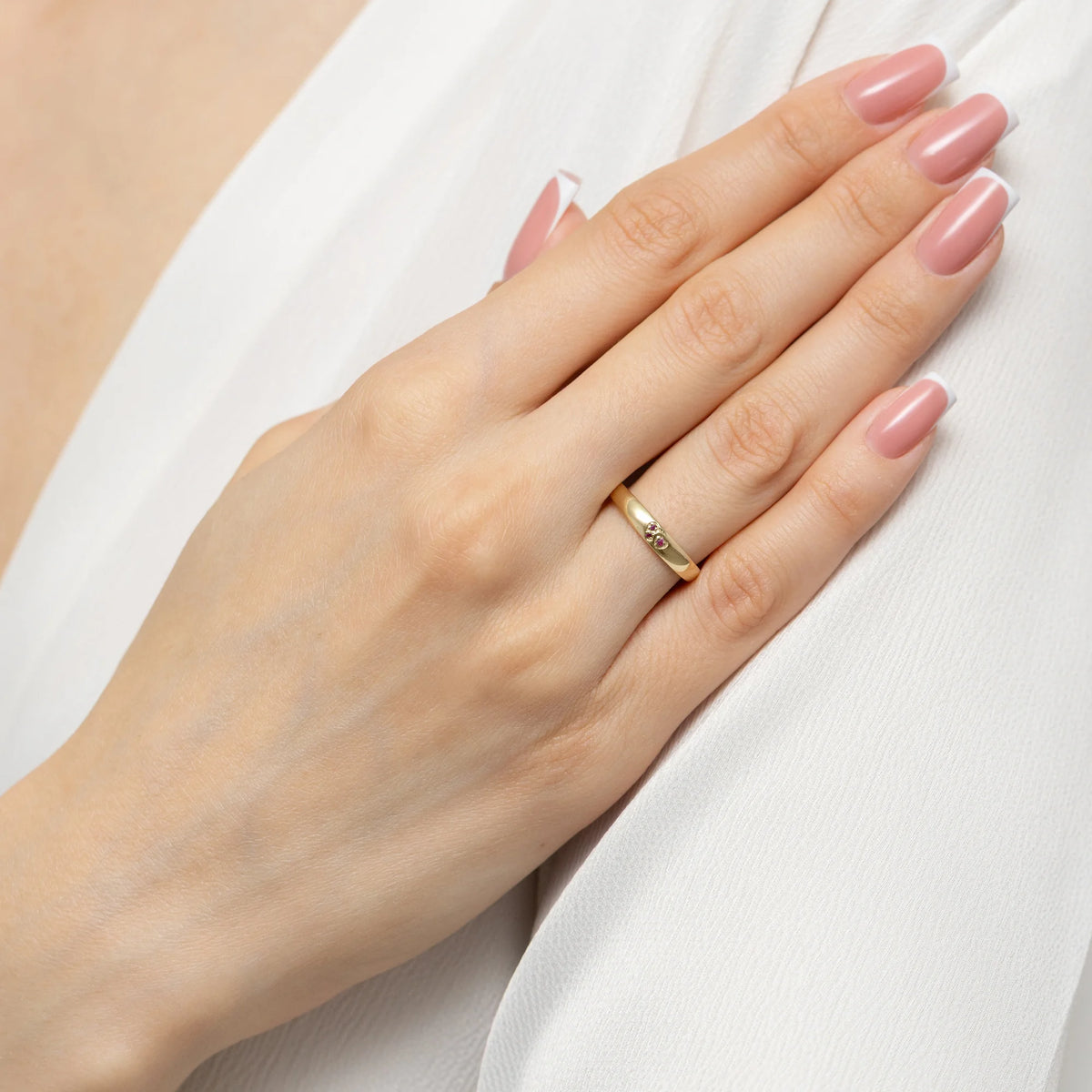 8k-gold-ring-with-red-zirconia-w0189-z6-zir-01