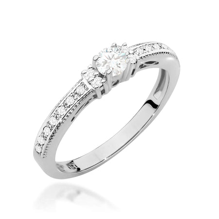 Diamantring zur Verlobung aus 585er Weißgold