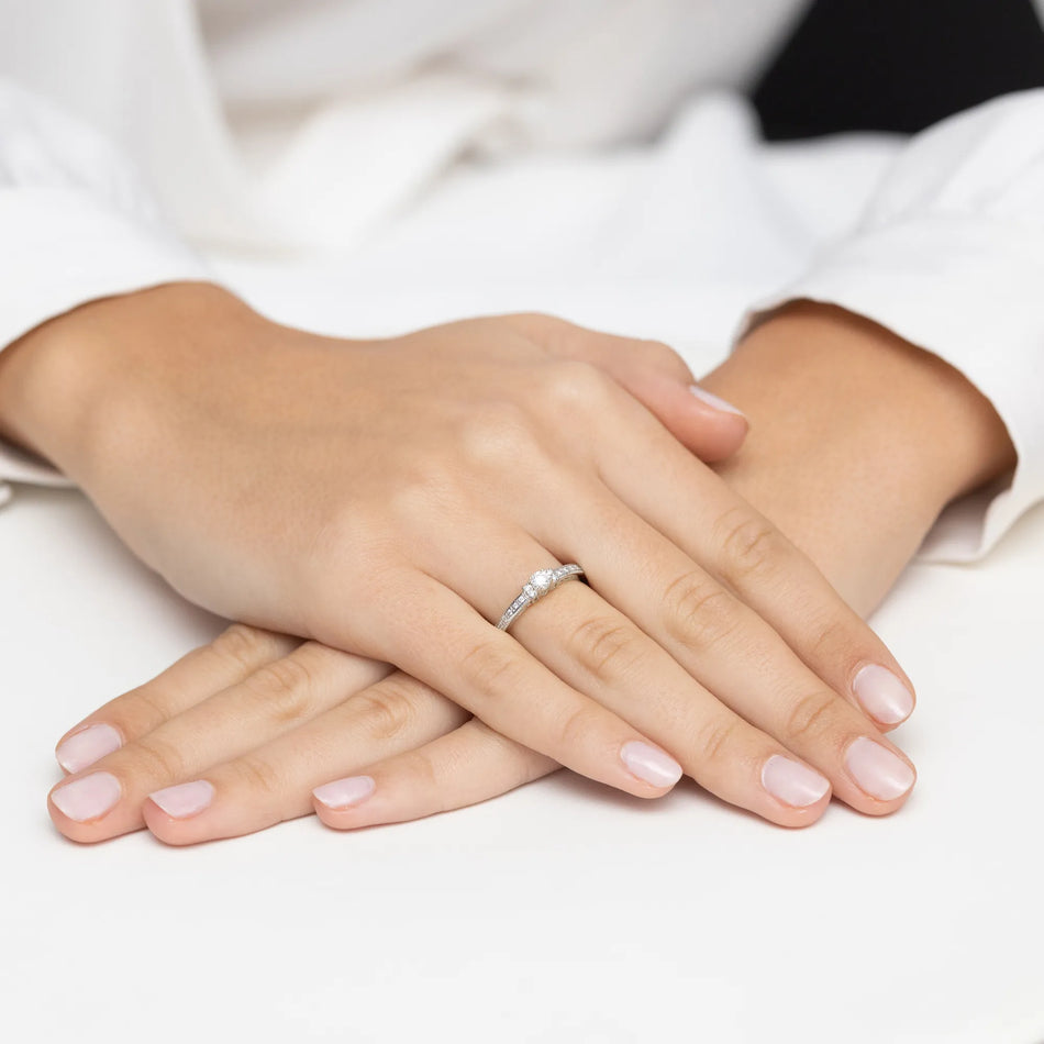 goldring-mit-0-13ct-und-0-104ct-diamanten-w0201-diw-01
