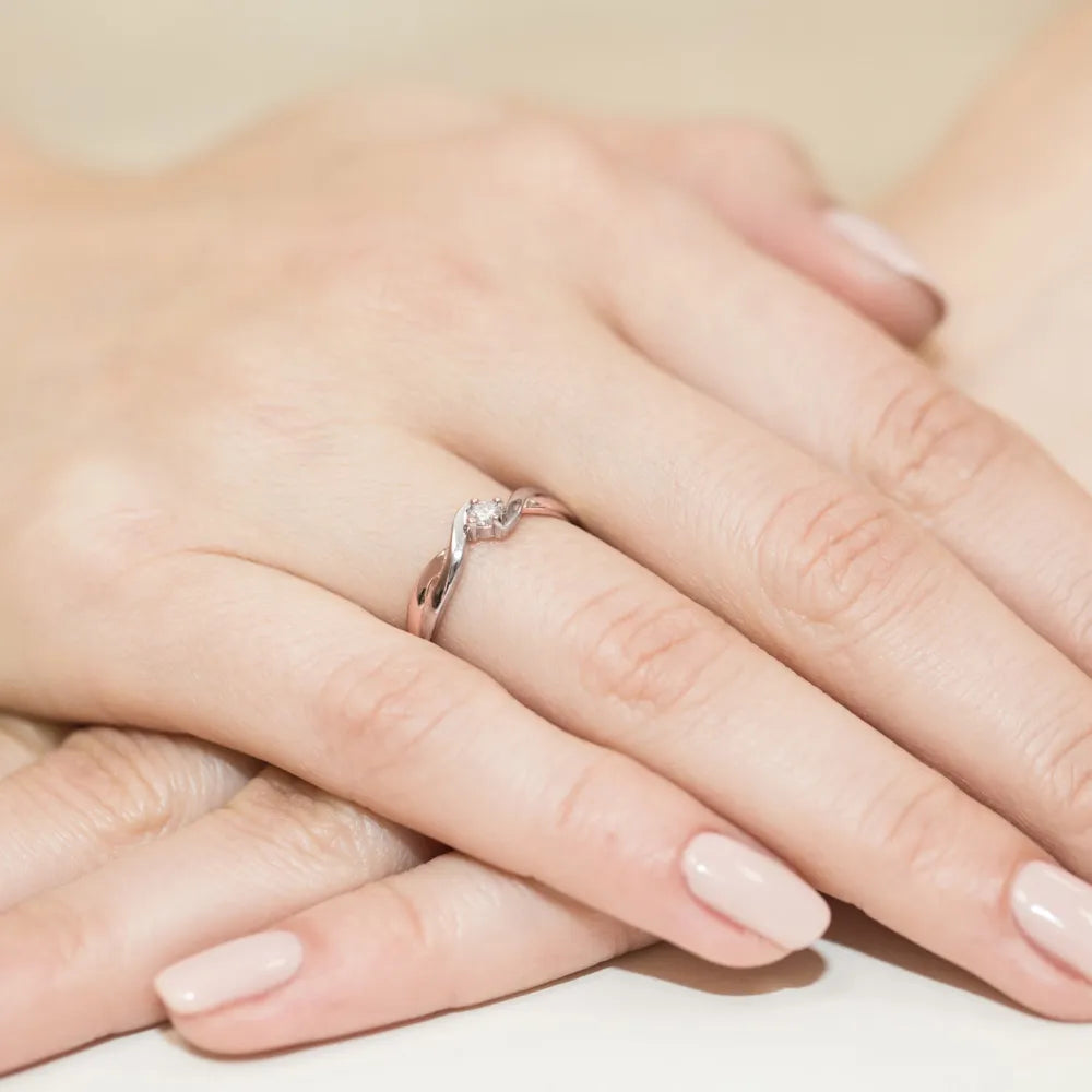 gold-ring-with-0-10ct-diamond-w0208-diw-02