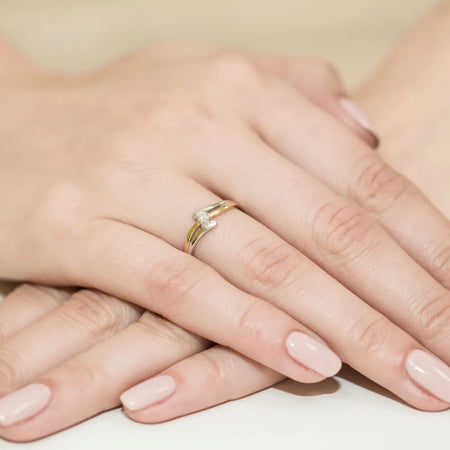 gold-ring-with-0-10ct-diamond-w0210-diw-02