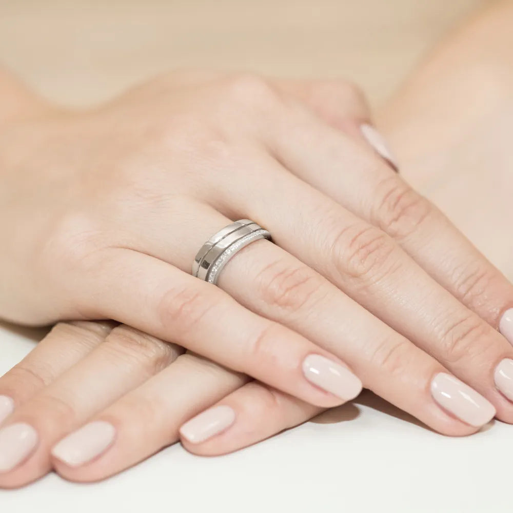 gold-ring-with-0-085ct-diamonds-w0214-diw-01