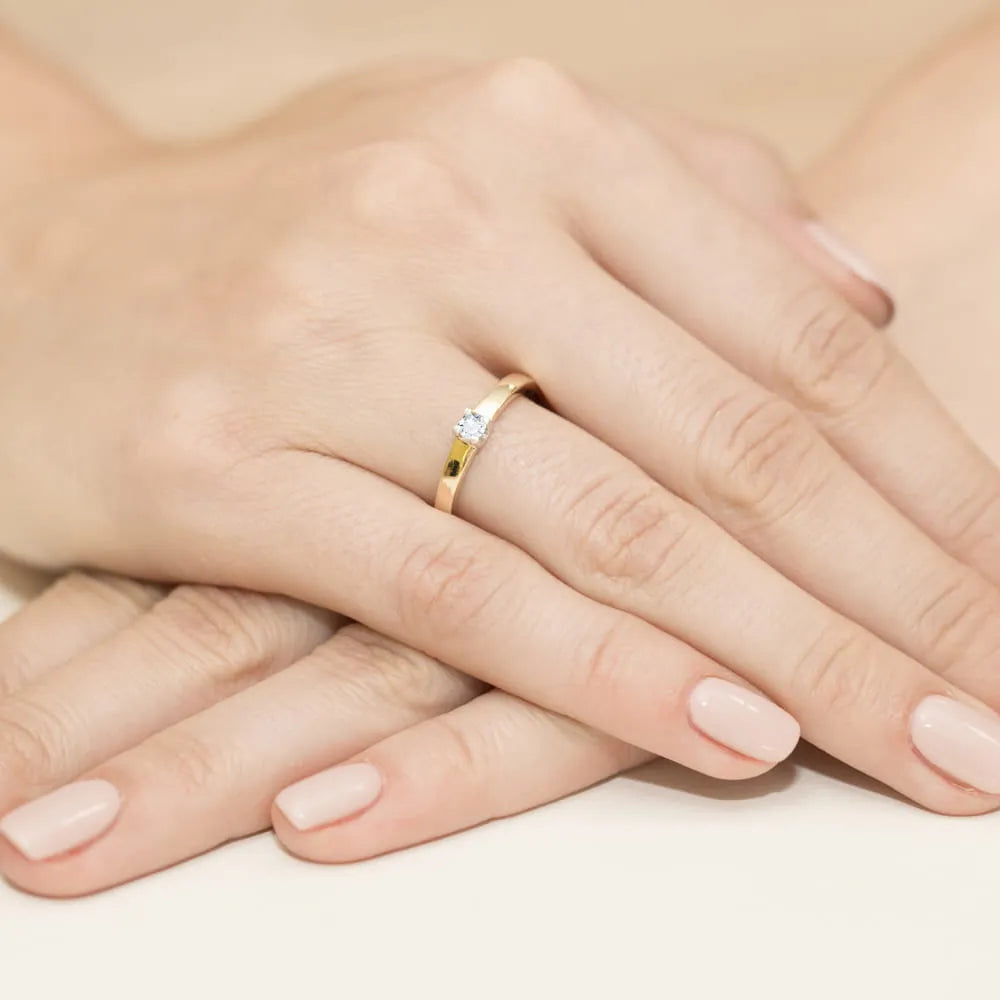 gold-ring-with-0-08ct-diamond-w0225-diw-01