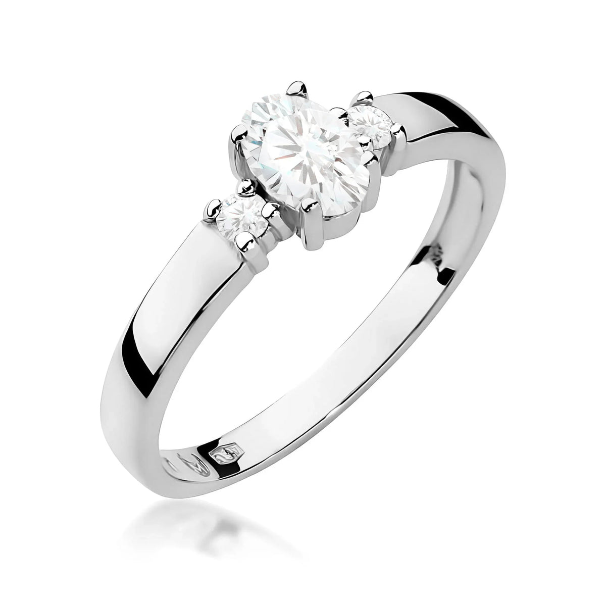 Lab-grown Diamond Engagement Ring in 585 White Gold