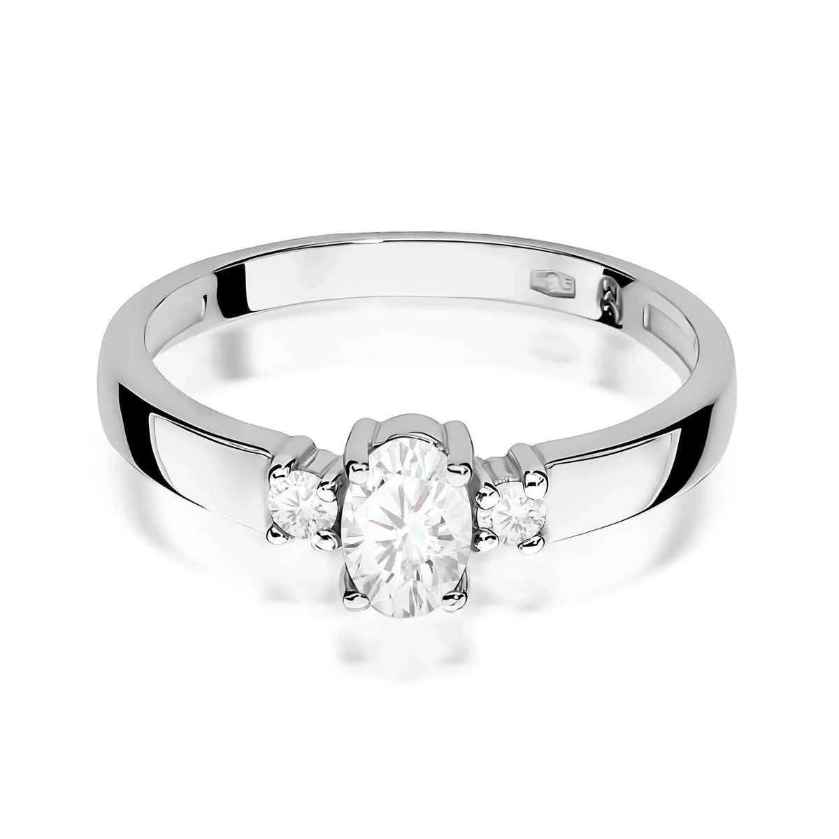Lab-grown Diamond Engagement Ring in 585 White Gold