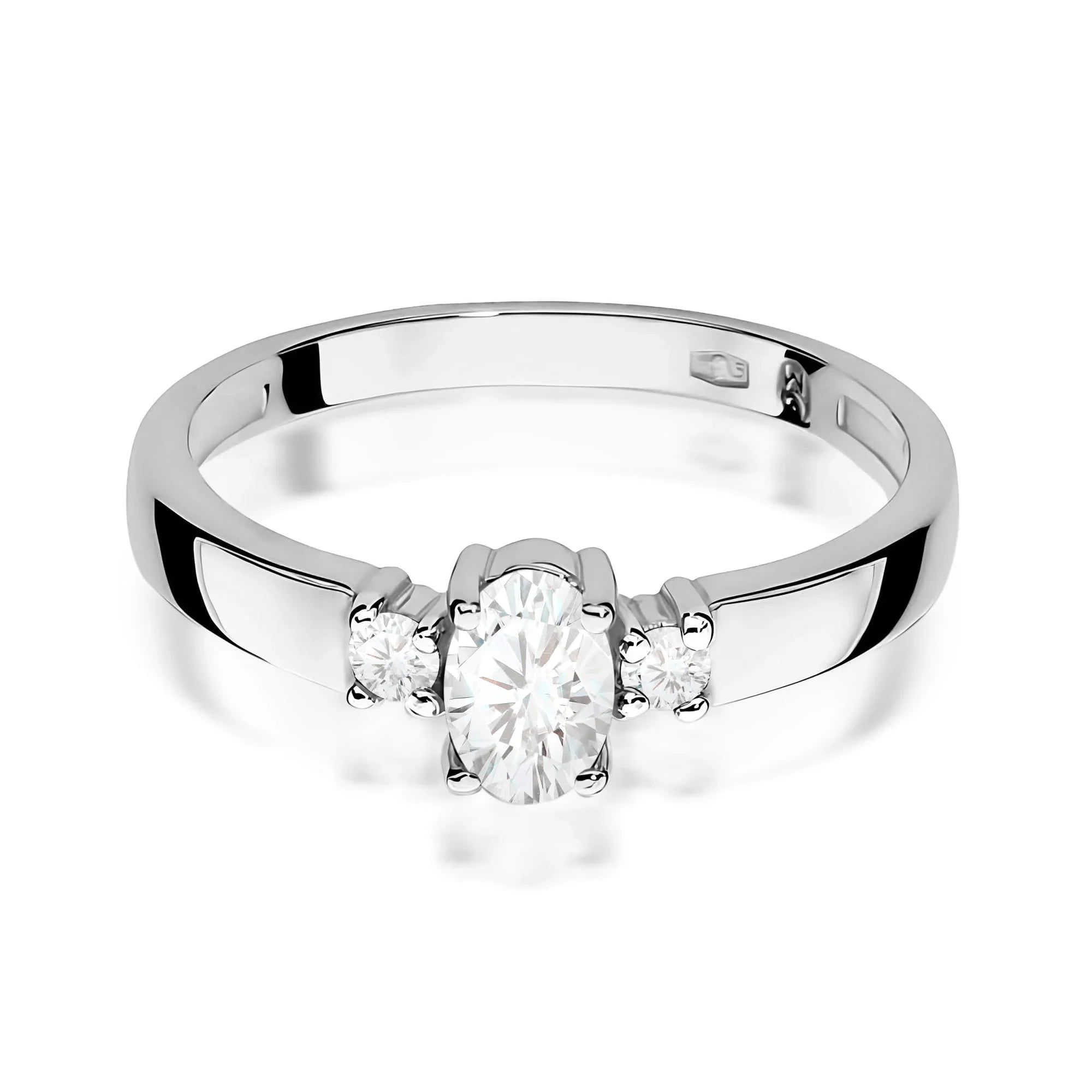 Lab-grown Diamond Engagement Ring in 585 White Gold