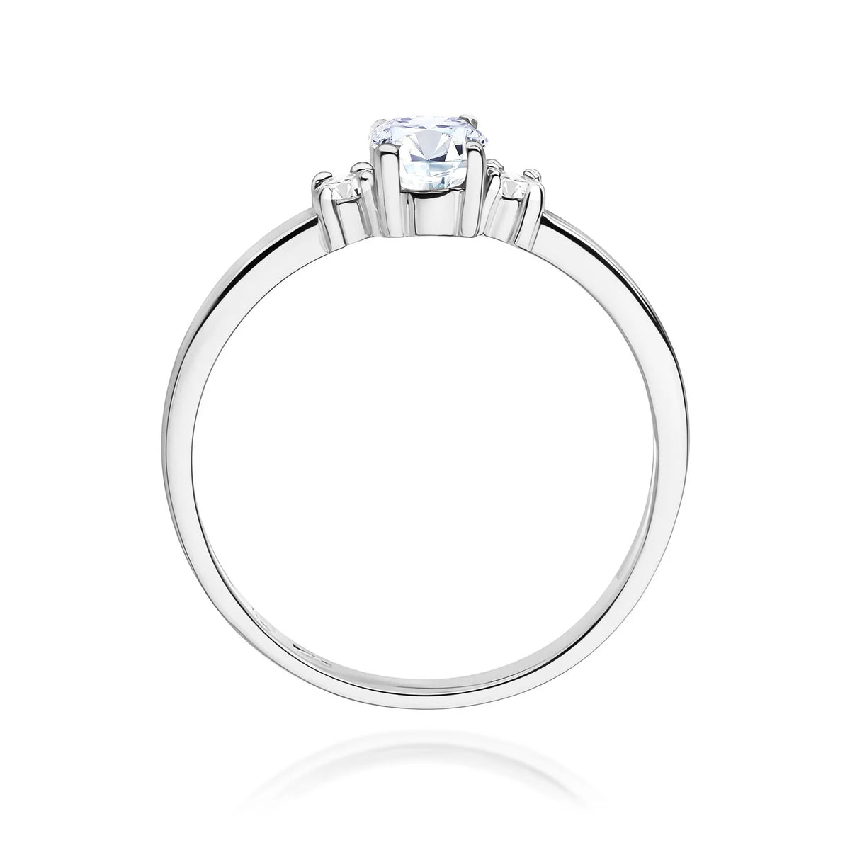 Ring aus Weißgold mit 0,40ct und 0,08ct Labordiamanten