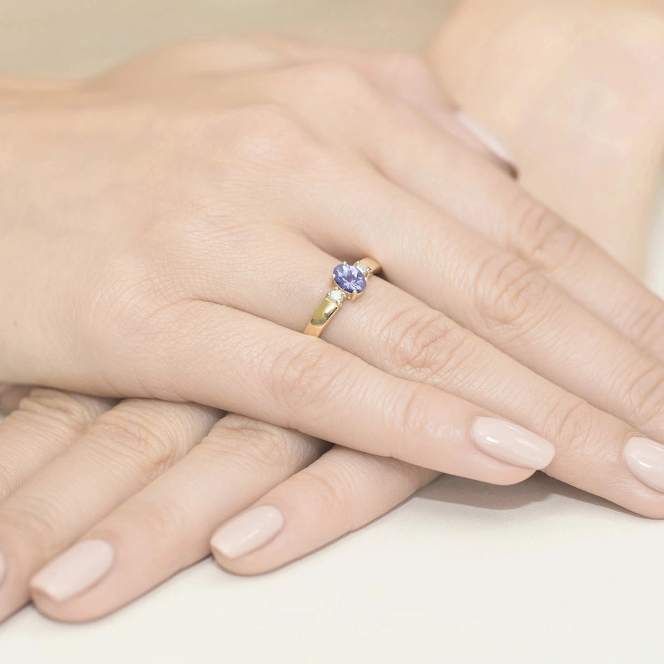 Goldring mit 0,40 ct Tansanit und 0,08 ct Diamanten