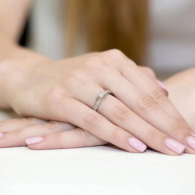 goldring-mit-0-05ct-und-0-05ct-diamanten-w0269-diw-01