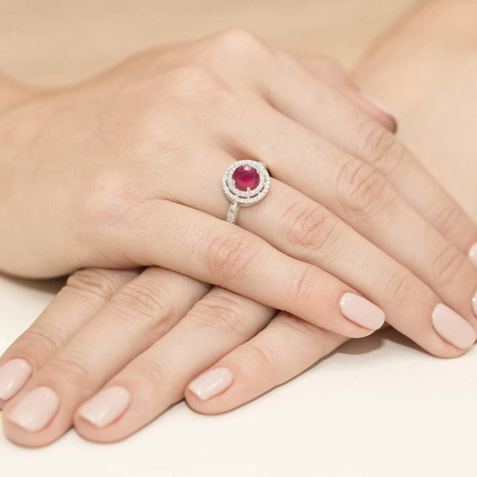 goldring-mit-1-20ct-rubin-und-0-374ct-diamanten-w0274-rur-01