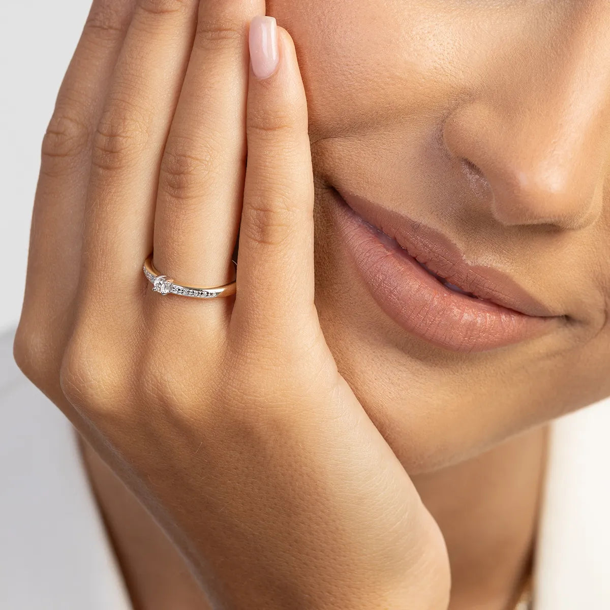 gold-ring-with-0-08ct-lab-and-0-05ct-lab-diamonds-w0288-ldw-01