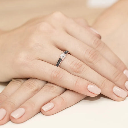 gold-ring-set-with-0-19ct-black-and-white-diamonds-w0297-xxx-02