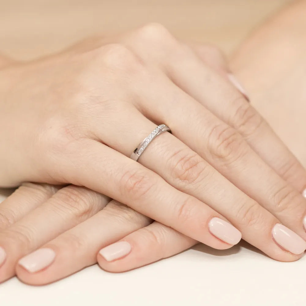 gold-ring-with-0-065ct-diamonds-w0305-diw-01