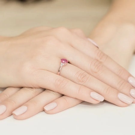 gold-ring-with-1-00ct-ruby-and-0-052ct-diamonds-w0308-rur-01