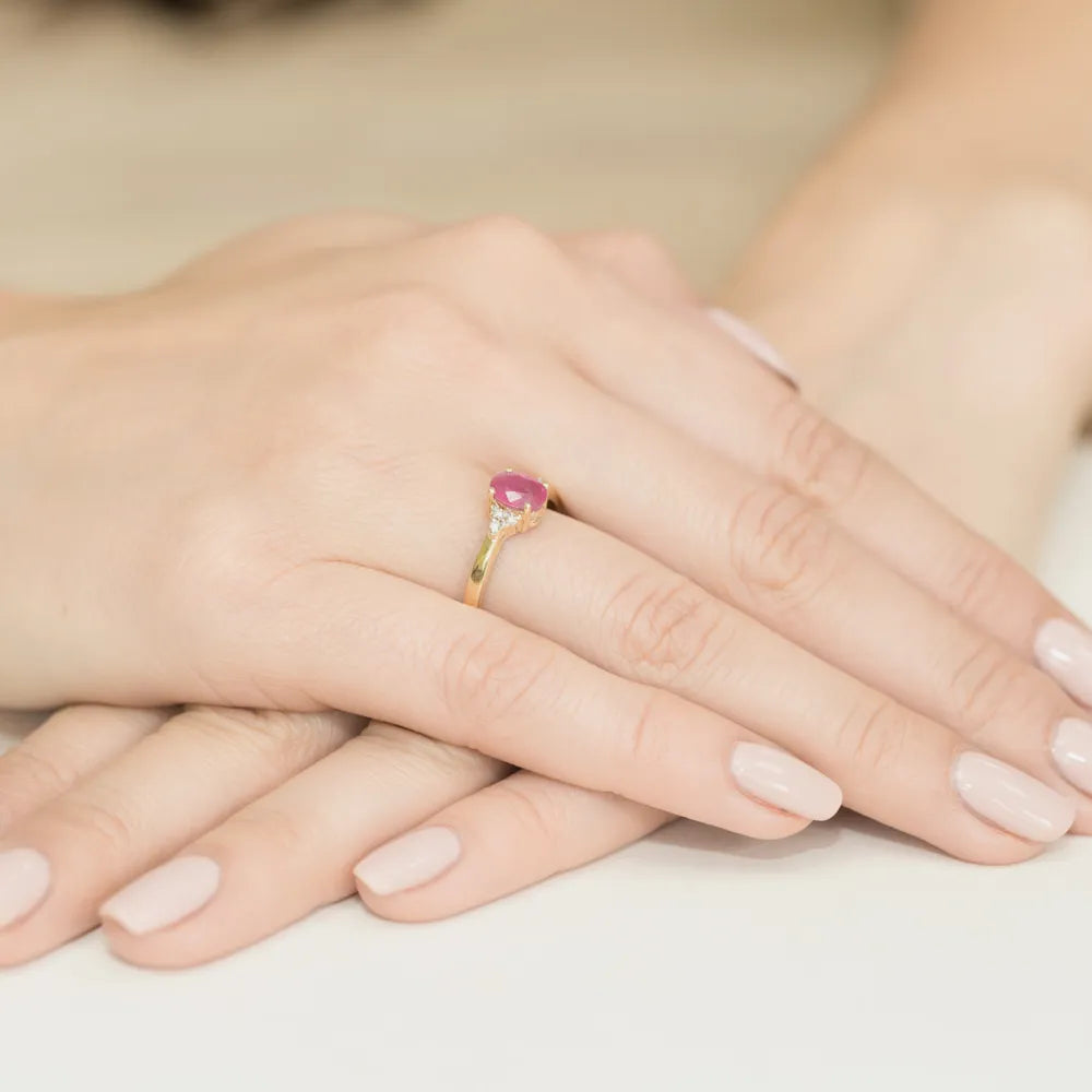 goldring-mit-1-00ct-rubin-und-0-052ct-diamanten-w0308-rur-01