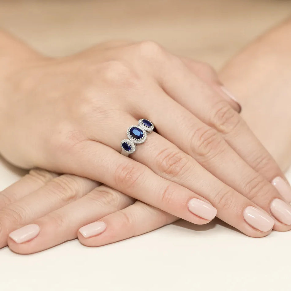 goldring-mit-1-30ct-saphiren-und-0-24ct-diamanten-w0309-sab-01