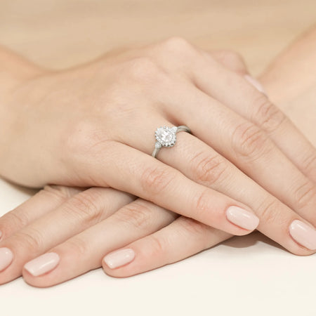 Lab-grown Diamond Engagement Ring in 585 White Gold