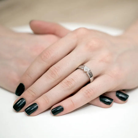 gold-ring-with-0-04ct-diamonds-w0314-diw-01