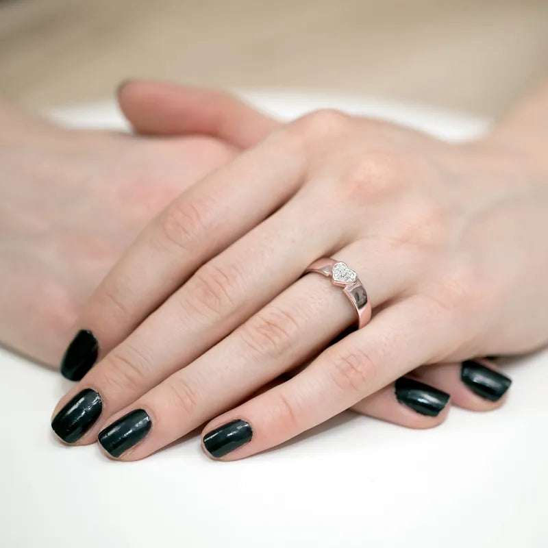 gold-ring-with-0-04ct-diamonds-w0314-diw-01