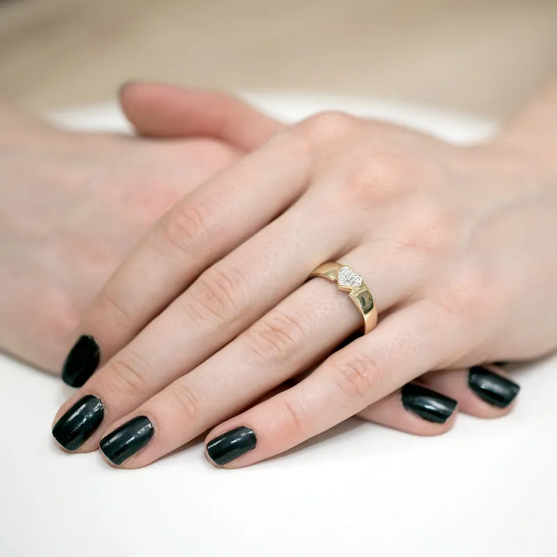 gold-ring-with-0-04ct-diamonds-w0314-diw-01