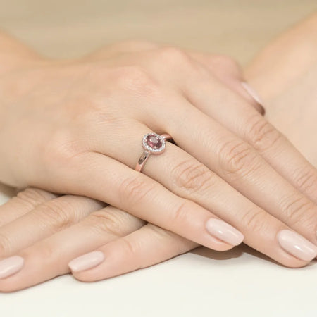 gold-ring-with-0-60ct-ruby-and-0-08ct-diamonds-w0330-rur-01