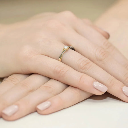 gold-ring-with-0-12ct-diamond-w0340-diw-02